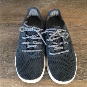 Navy allbirds wool runners SZ 7